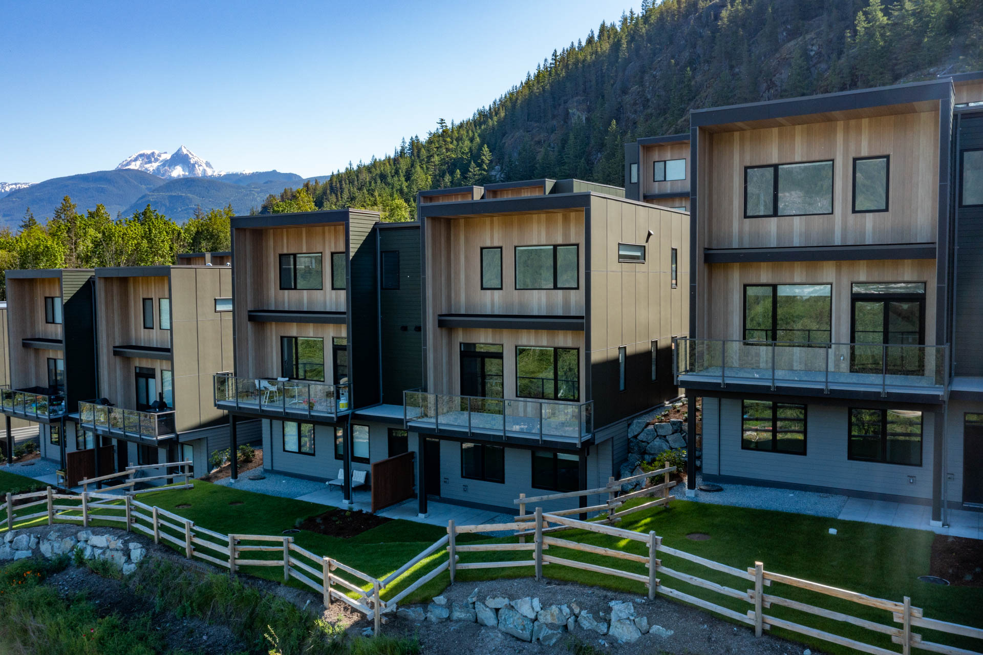 Finch Drive - Squamish - Diamond Head Development