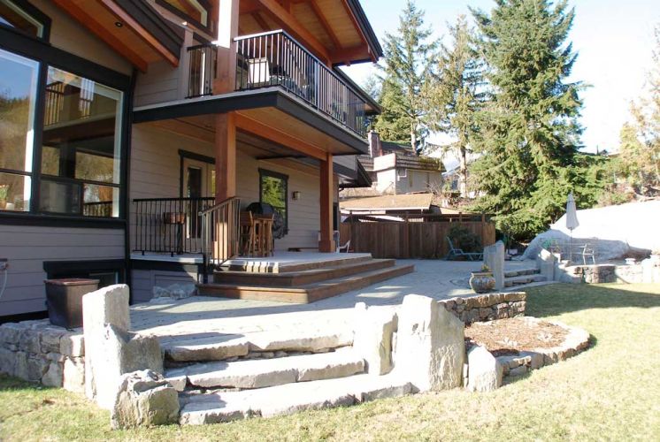 Backyard Granite Rock Residence Home Builder Squamish granite