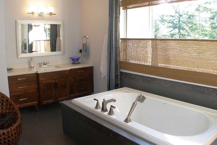 Bathroom Granite Rock Residence Home Builder Squamish granite
