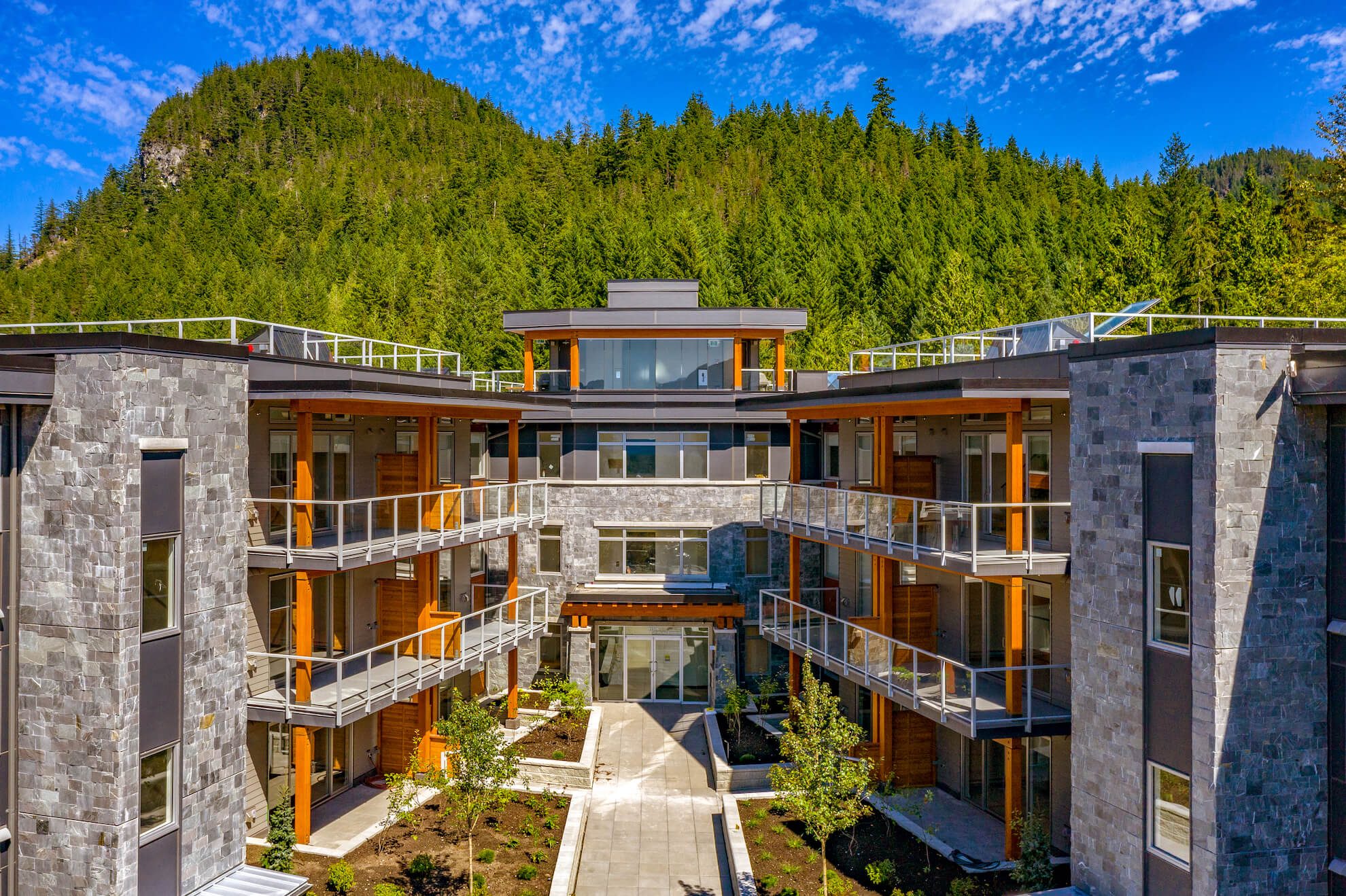 Squamish Townhouse and Duplex for Sale in Squamish Skyridge